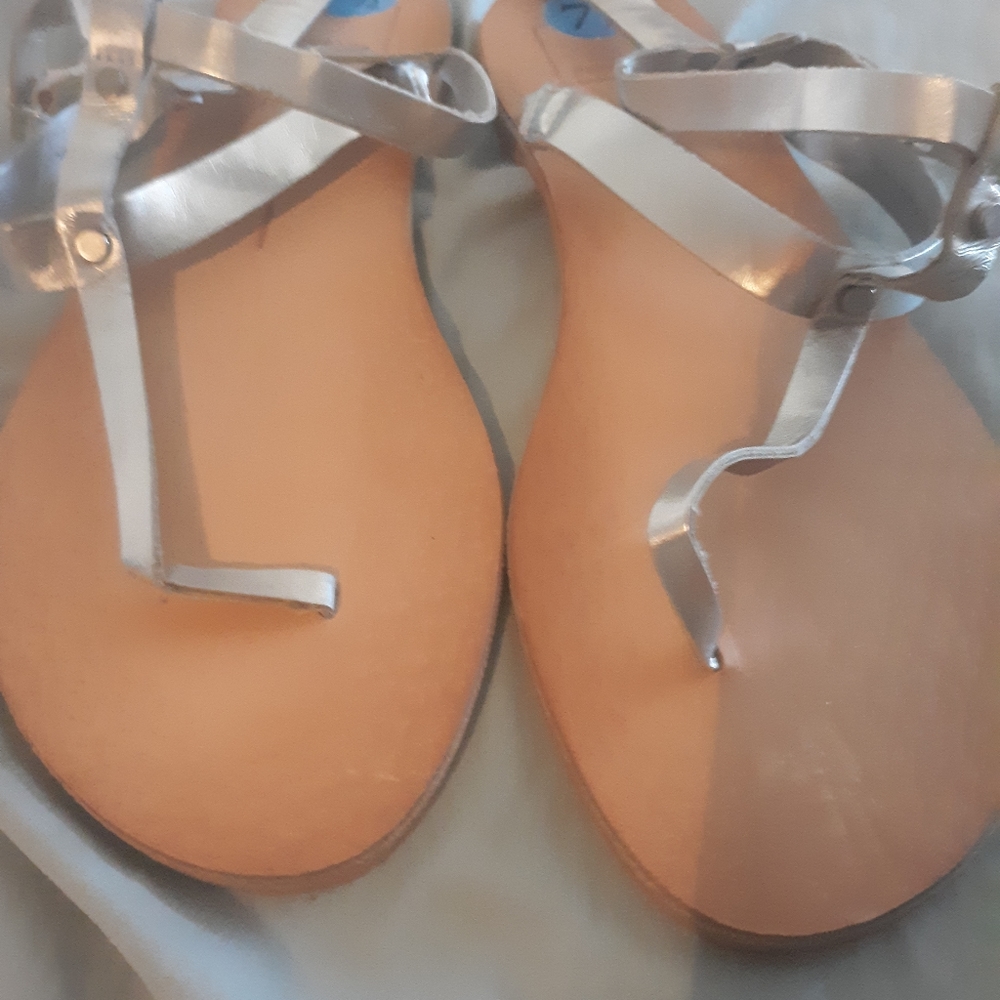DOLCE VITA Silver Strappy Flats size 7.5